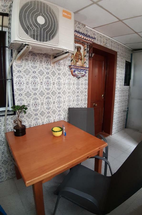 Fresh & Clean Room Sevilla Екстериор снимка